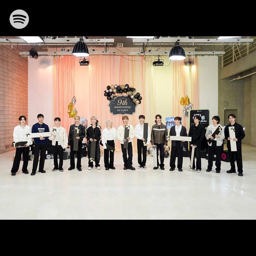 240501 تحديثات تويتر لـ Spotify Korea مع SEVENTEEN - تشغيل الكيبوب!  خلف الصور