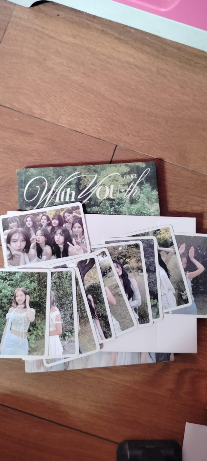 أخيرًا حصلت على مجموعة البوب ​​من ألبومي Forever With-youth وForever of Love: Explosion Ver.  🫶