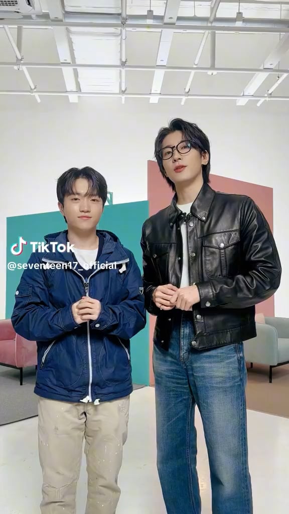 240505 تحديث SEVENTEEN على TikTok: تحدي الرقص "MAESTRO" (Wonwoo مع T1 Keria)