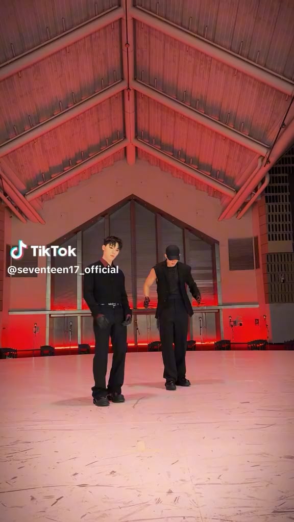 240506 تحديث مينجيو ودينو على التيك توك: تحدي الرقص "MAESTRO".