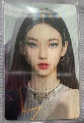 التقطت الصور مع نصف عضو في إيسبا، نصف إي أو ساذج؟