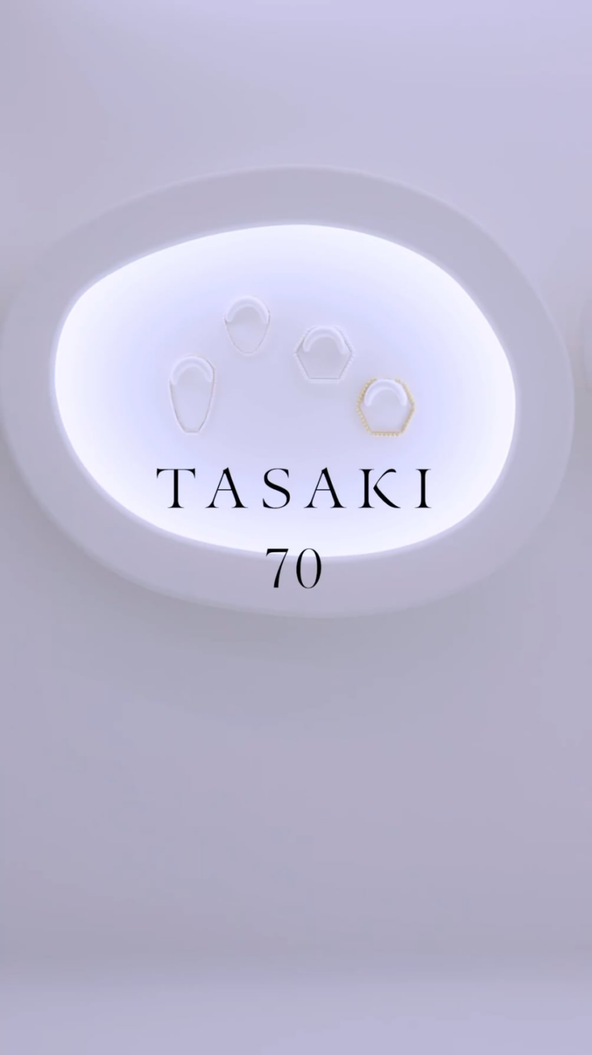 240504 تحديث تاساكي على الانستقرام - مومو (@momo)، ترتدي أحدث تصميم من مجموعة "التوازن"، تحضر معرض الذكرى السبعين لتاساكي FLOATING SHELL!  لقد استمتعت بالأجواء البسيطة والخيالية.