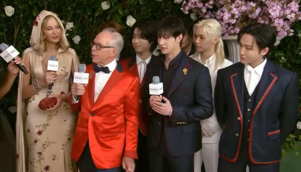 240506 ربما يكون تومي هيلفيغر قد أفسد سر Stray Kids القادم [Clip @ Met Gala]