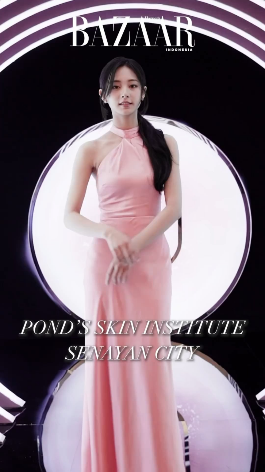 240503 تحديث انستقرام BAZAAR Indonesia - ادخل إلى عالم من سحر الجمال مع POND'S!  |  قطع TZUYU