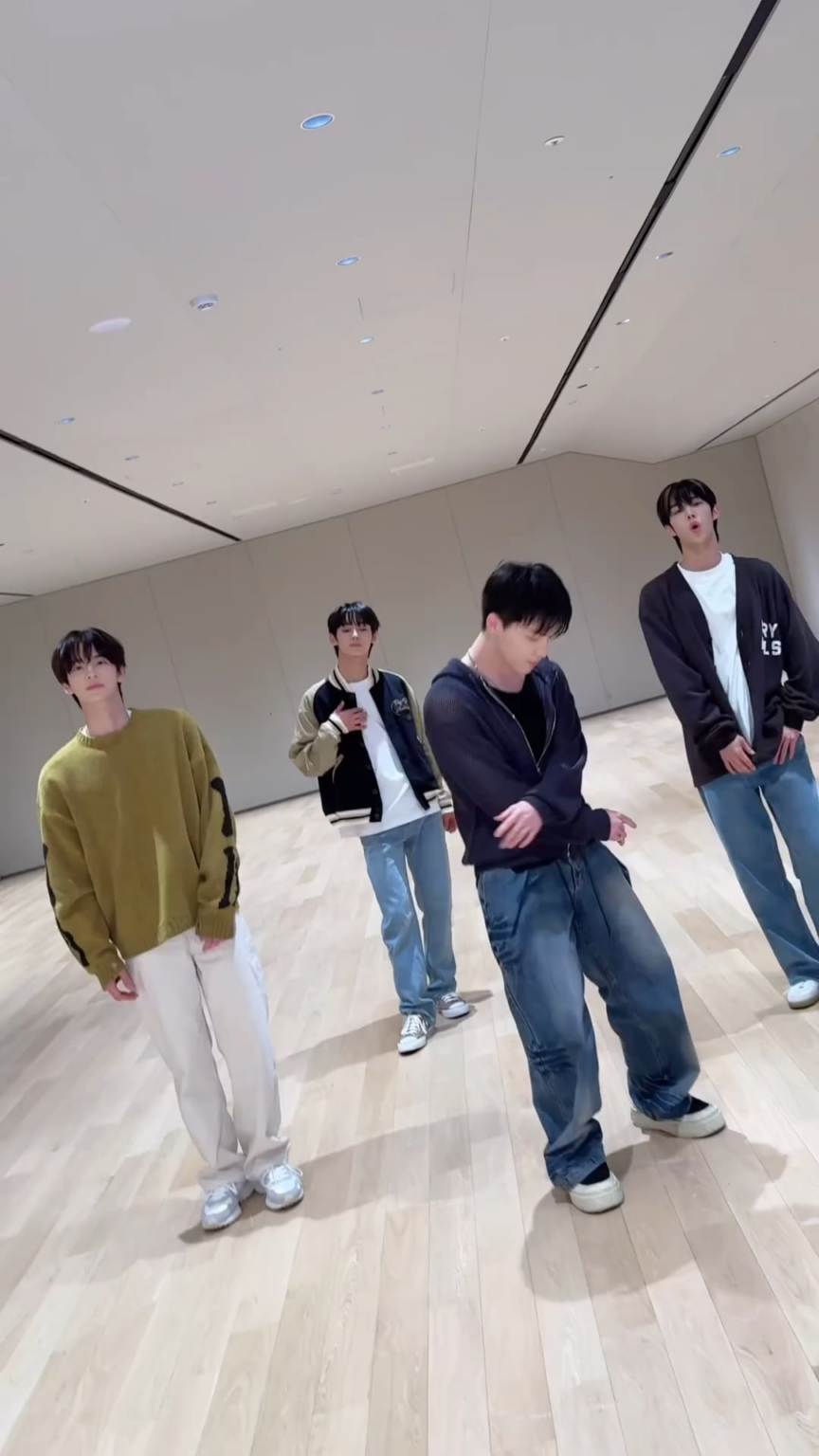 240501 تحديث SEVENTEEN على TikTok: تحدي الرقص "MAESTRO" (دينو مع TWS Shinyu وDohoon وHanjin)