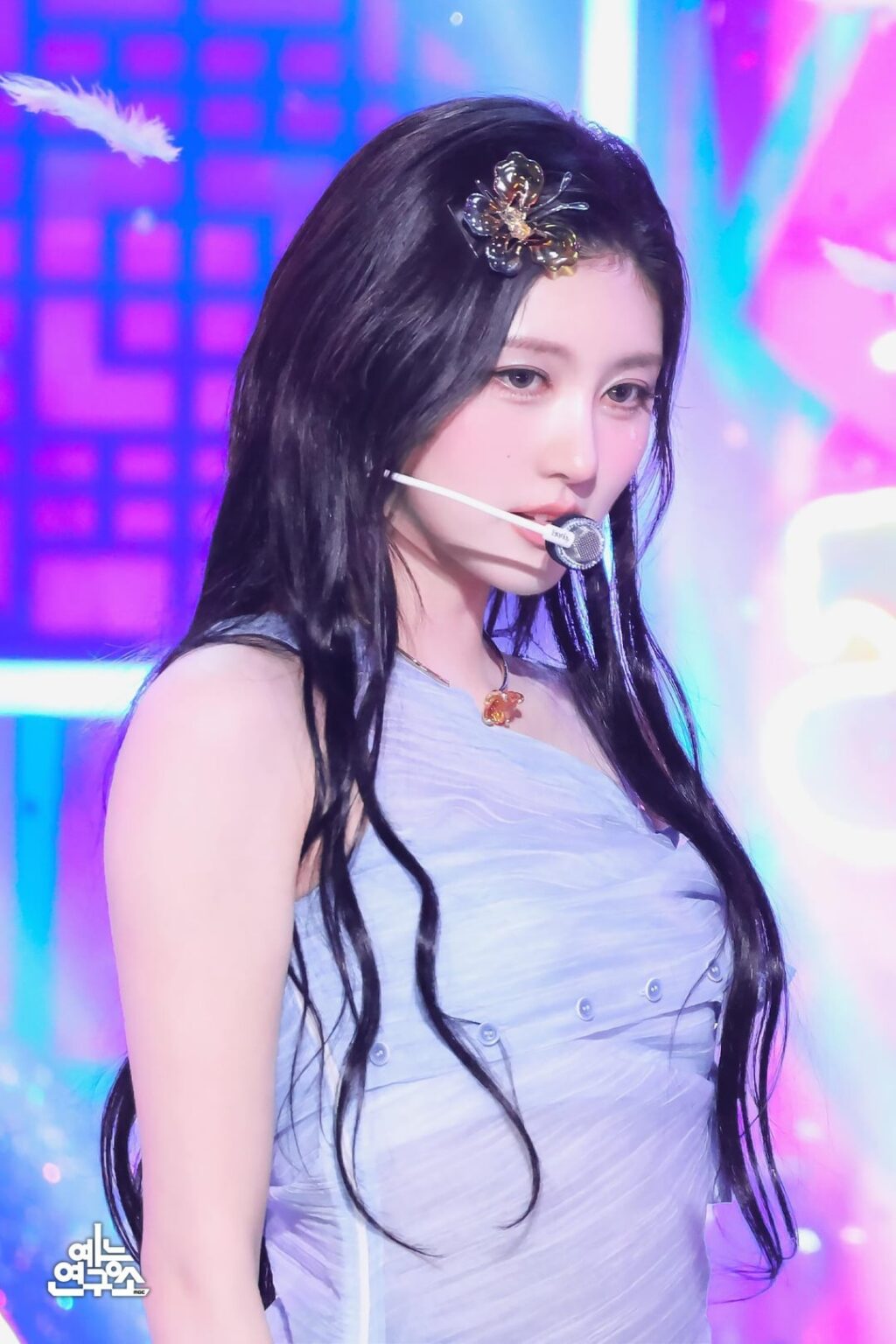 240510 إيف - هيا @ 240504 عرض!  Music Core (Naver في الموقع خلف الصور)