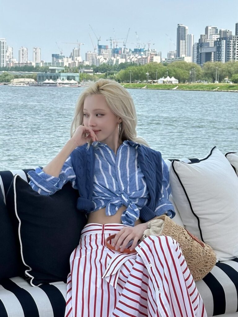 240509 تحديث تويتر aespa مع الشتاء - لعبة البولو فقط: فن الهروب 🏖️🩵