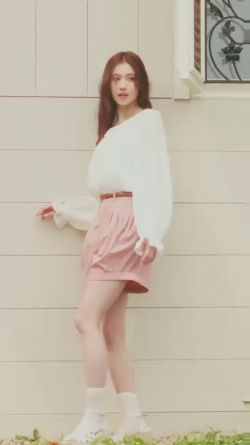 240507 تحديث إعلان إنستغرام LENINA سيول - مجموعة سانا 24 الصيفية "Mon cher، My Summer"