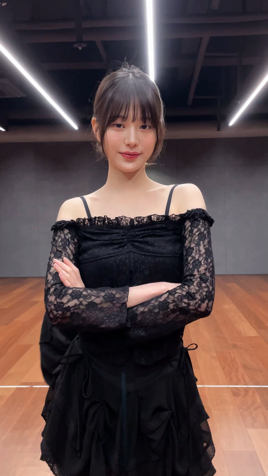 240502 تحديث TikTok الرسمي لـ IVE مع Wonyoung - HEYA (تحدي الرقص مع La Chica Simeez)