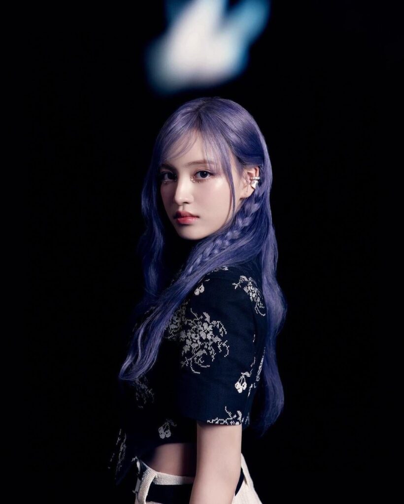 240508 IBAEKILHO (ibaekilho.official) تحديث الانستقرام مع IVE - تصميم لـ 'HEYA'