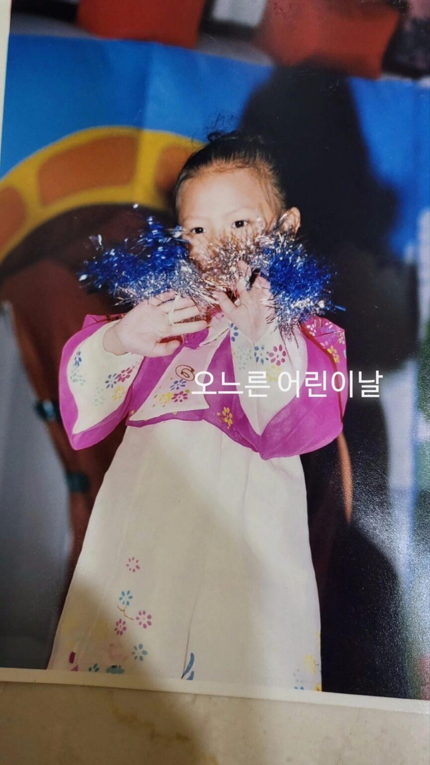 240505 تحديث قصص جونغيون على الانستقرام - "اليوم هو يوم الطفل"