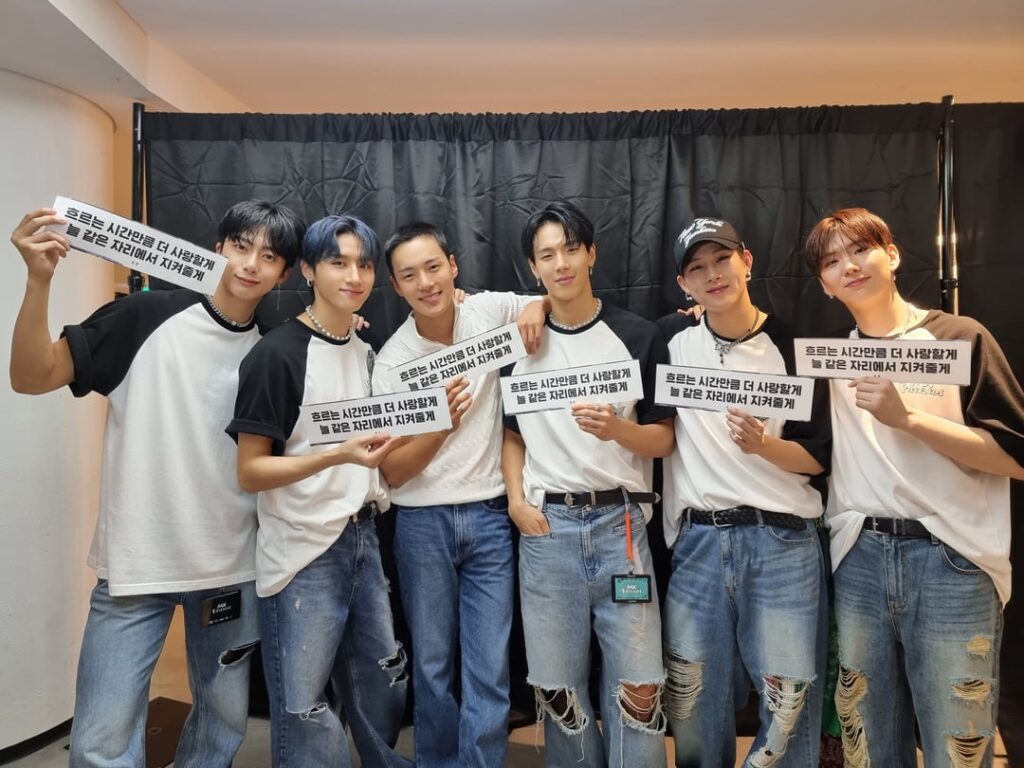 الذكرى التاسعة السعيدة لفرقة MONSTA X!
