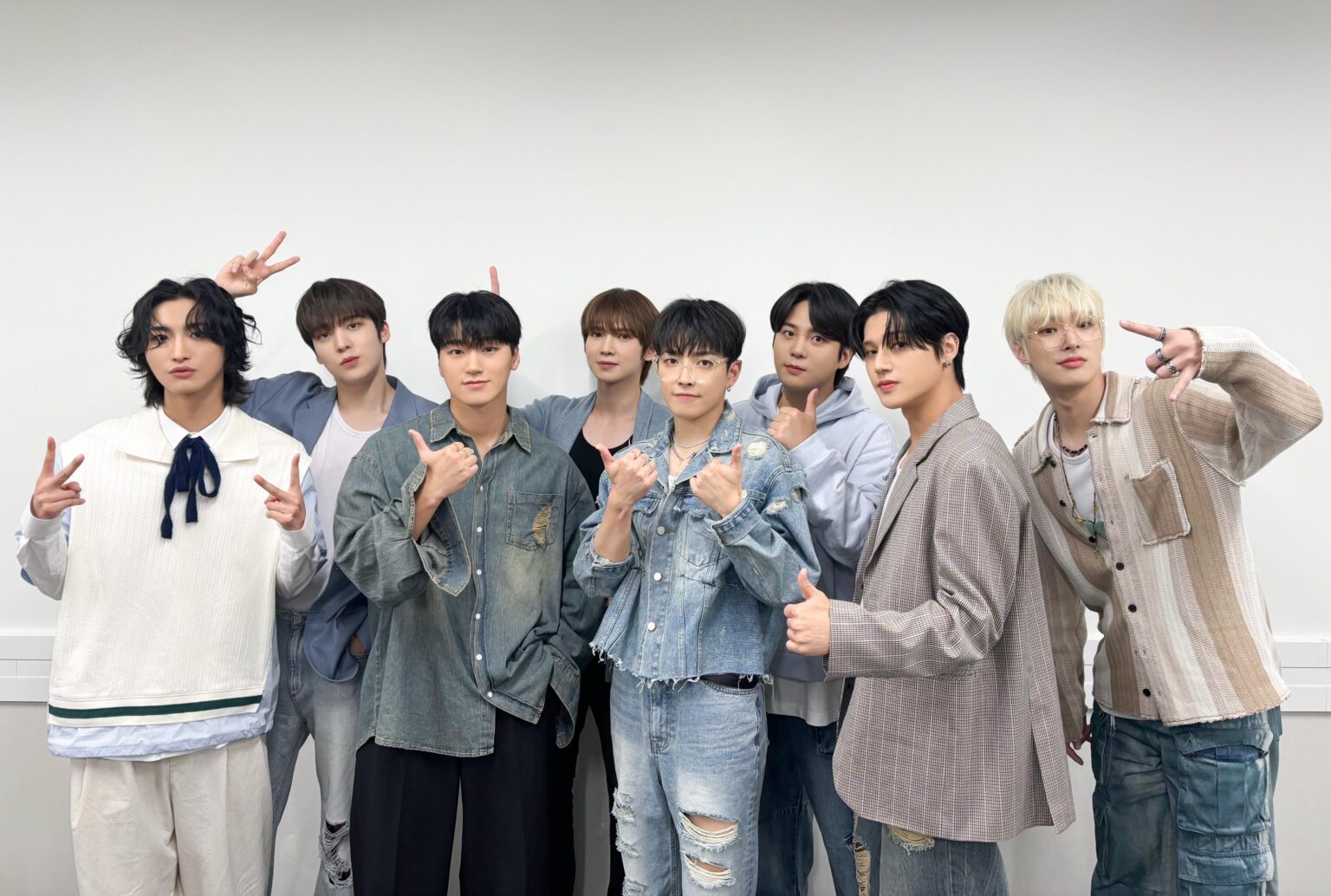240506 ATEEZ JP on X: انتهى حدث إصدار "NOT OKAY" دون الاتصال بالإنترنت في فوكوكا!