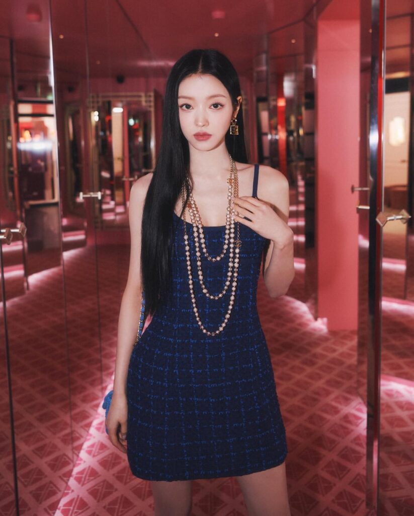 يو سي آه (YooA) لعروض شانيل Nuit Blanche الترويجية في سيول