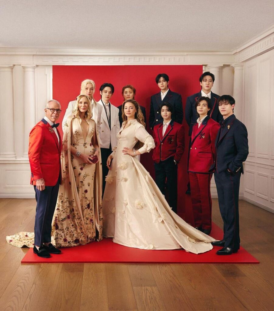 240508 تحديث انستقرام tommyhilfiger مع Stray Kids - عائلة تومي