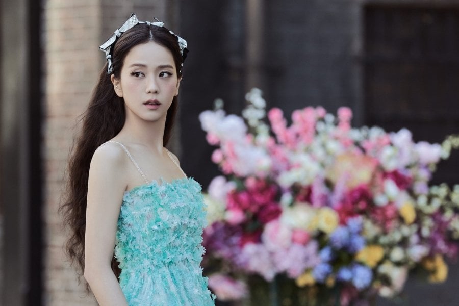 أغنية BLACKPINK Jisoo “FLOWER” تتخطى 500 مليون مشاهدة
