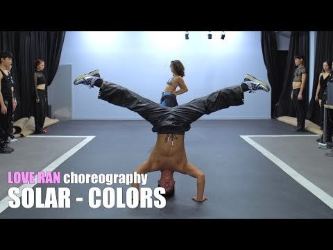 Solar (MAMAMOO) - الألوان (LOVE RAN مع House of Love - عرض الكوريغرافيا الأصلي)