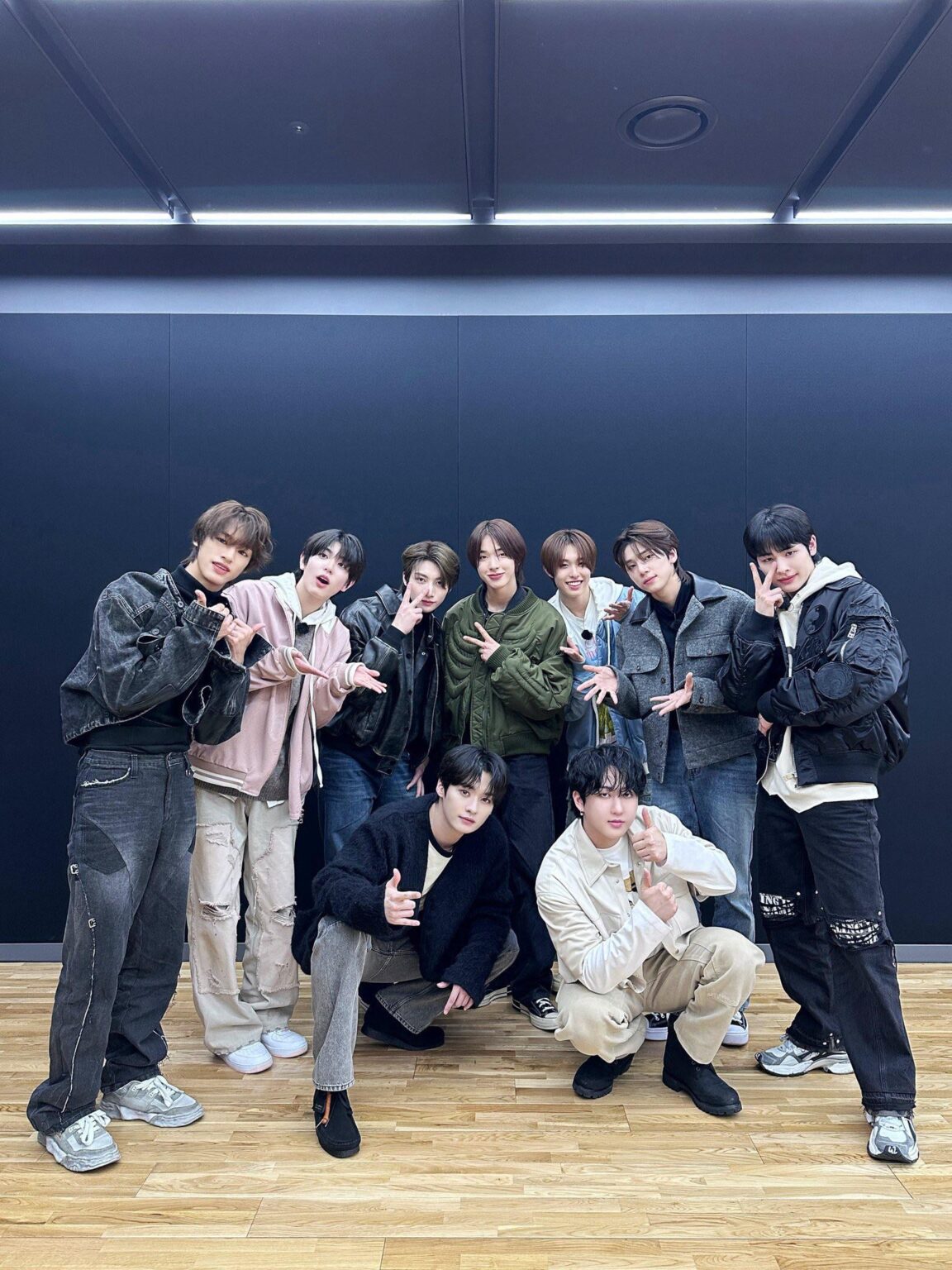 240501 تحديث تويتر NEXZ مع Lee Know وChangbin