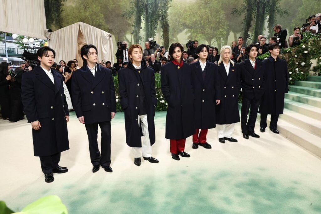 Stray Kids وBLACKPINK Jennie يحضران حفل Met Gala لعام 2024