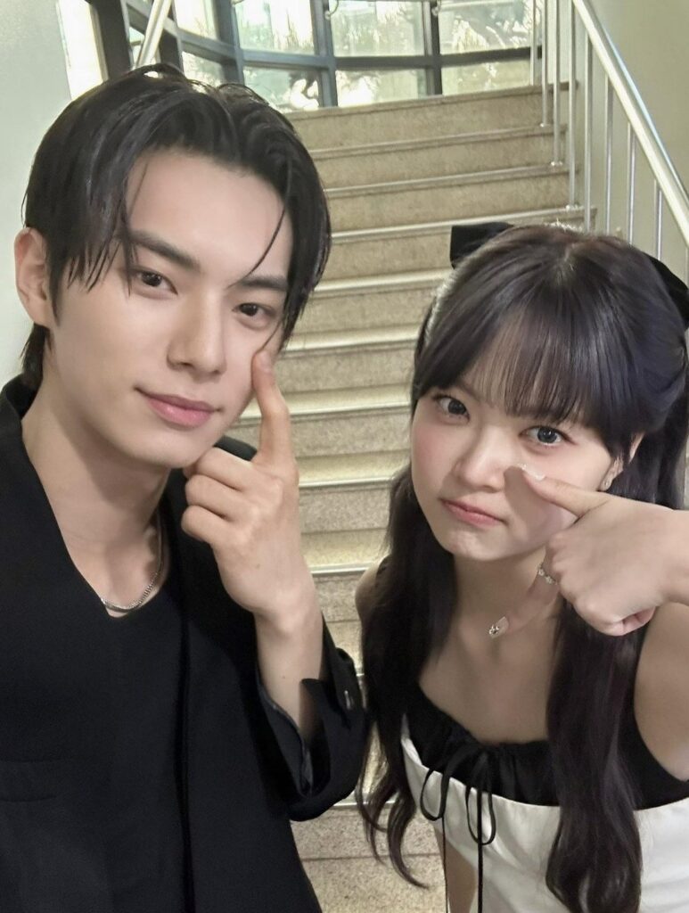 240503 تحديث تويتر لـ KBS Music Bank - MC Hong Eunchae (مع Lee Chaemin)