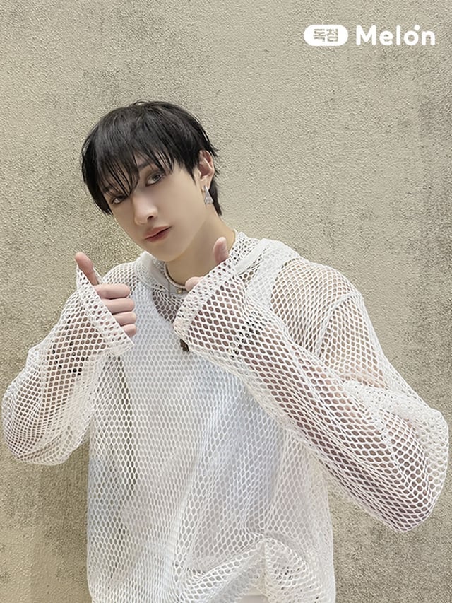 240510 مجلة MelOn - صورة حصرية لـ Stray Kids 'Lose My Breath (Feat. Charlie Puth)'