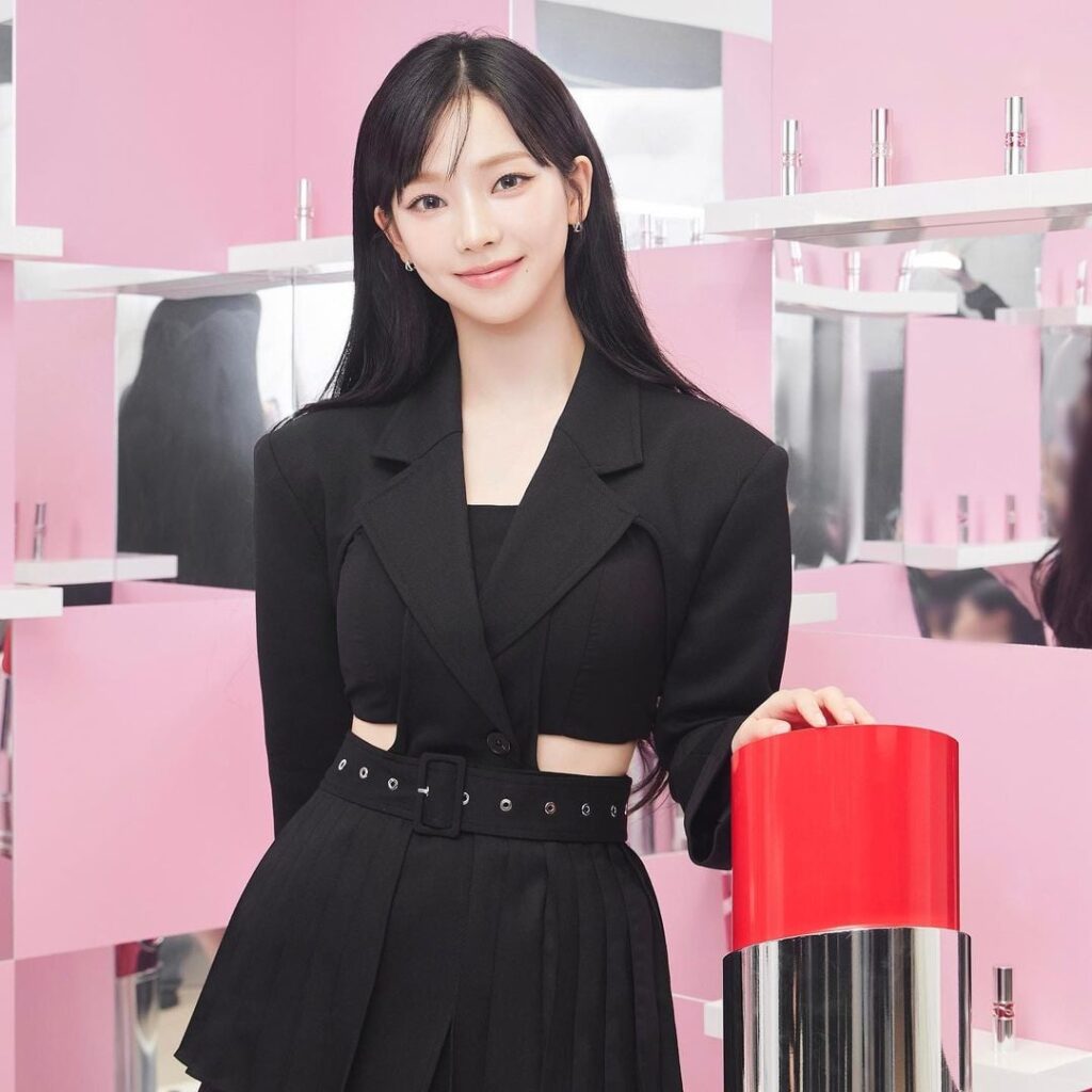 240501 - تحديث الانستقرام الكوري المذهول مع كارينا - Love Shine Factory