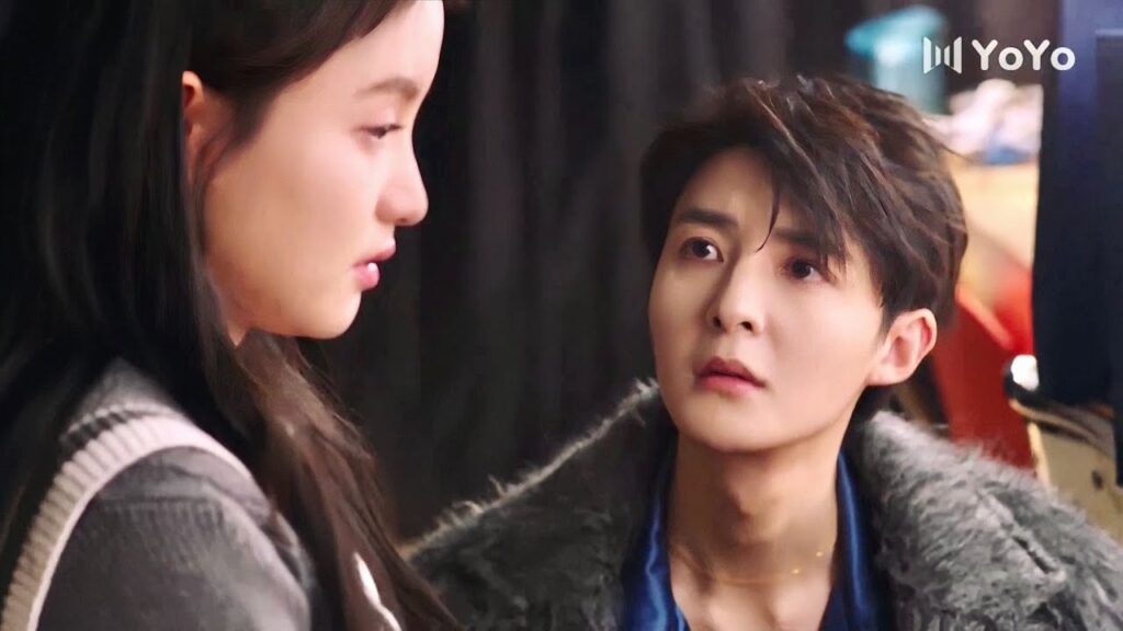 يقلق على جرحها فتبكـي و تتذكر بأنه لم يكن لديها احد يهتم لأمرها ( لنتزوج اولاً ) يقلق على جرحها فتبكـي و تتذكر بأنه لم يكن لديها احد يهتم لأمرها ( لنتزوج اولاً )