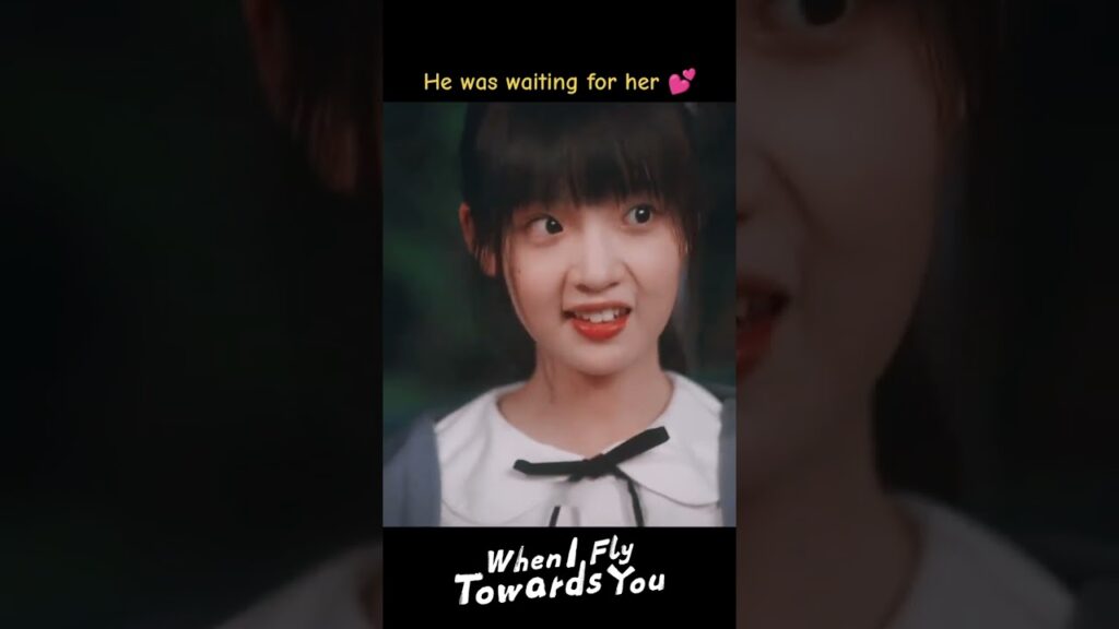 كان ينتظرها🥰💕 #عندما_أطير_نحوك #WhenIFlyTowardsYou #ZhouYiran #ZhangMiaoyi