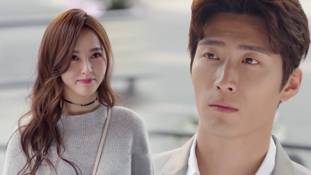 يتقابل الحبيبان بالصدفة ويسترجعان الماضي ولكن يحدث شيء يصدم بطلتنا😮مشهد درامي من "أراك ثانية"