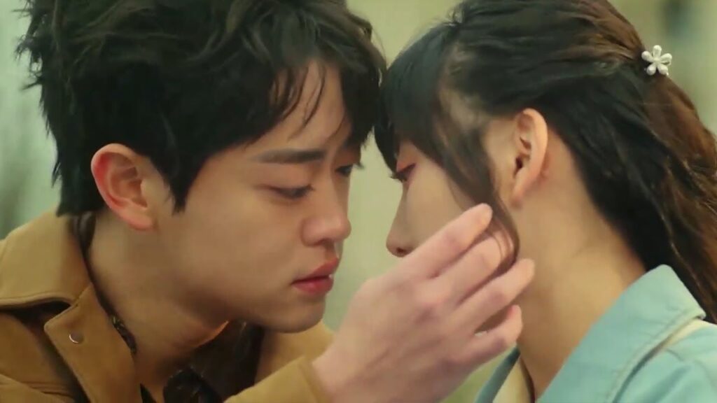 حياتي تكتمل بوجودكِ معـي سأعتز بكِ الى الابد  ( حب في الفندق )