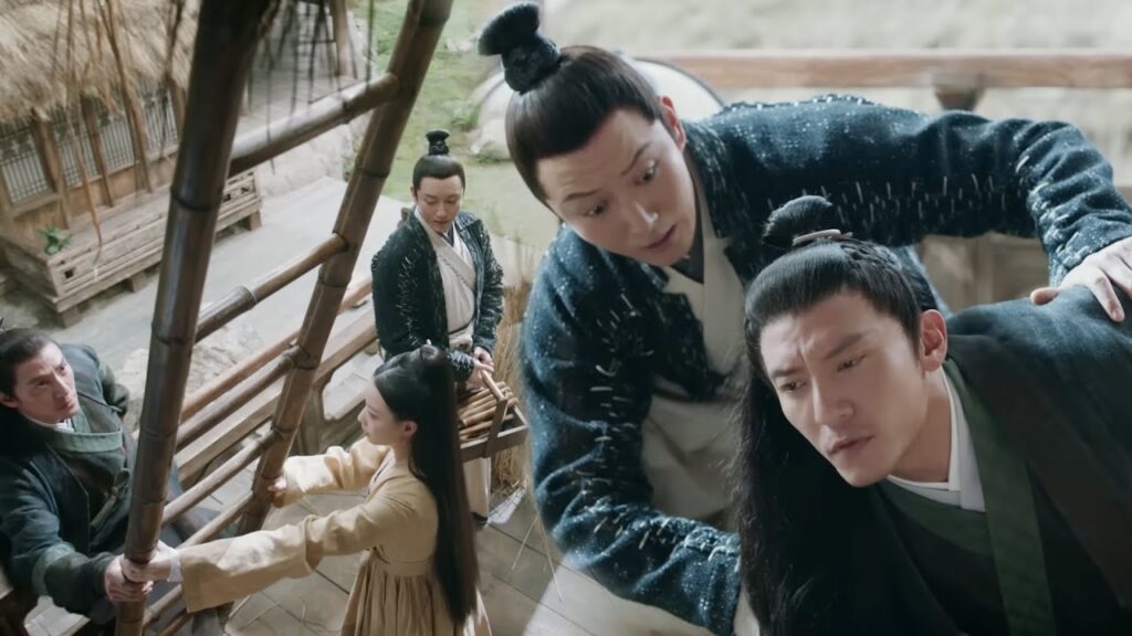 يجبر منافسه على عمل صعب فوافق لإظهار رجولته وسيطرته ولكن فجأة يهاجمه سرًا🤣🤣مشهد لطيف من "حب وقدر"