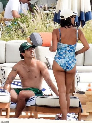 Laila Abdullah is dating the American singer Joe Jonas