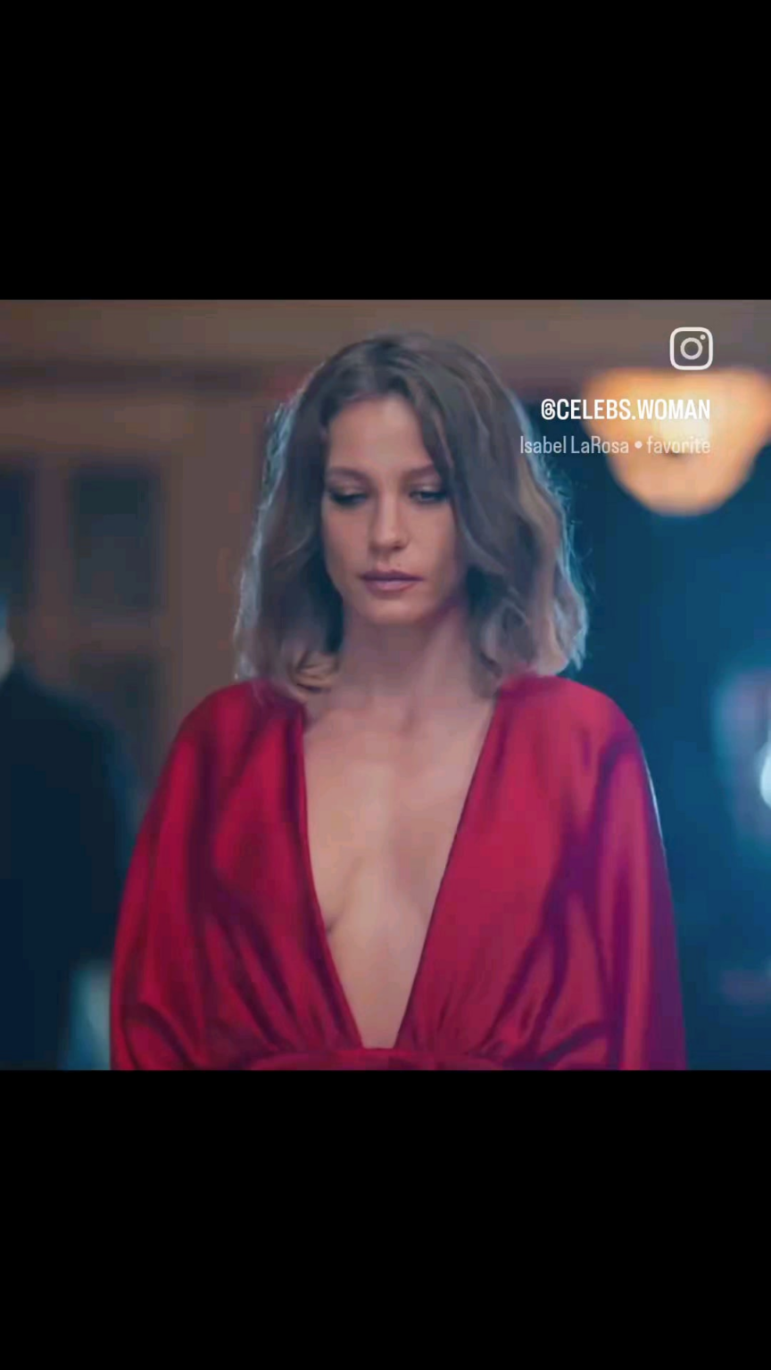 Serenay Sarıkaya