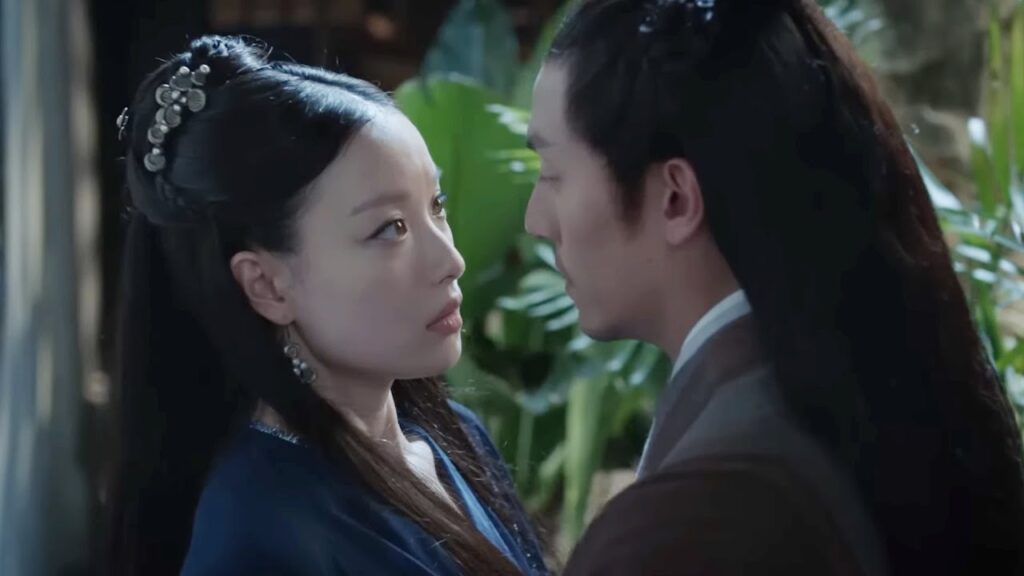 تتعرف على شخص آخر على أنه خطيبها وتقابله سرًا في وقت متأخر💕مشهد رومانسي من "حب وقدر"