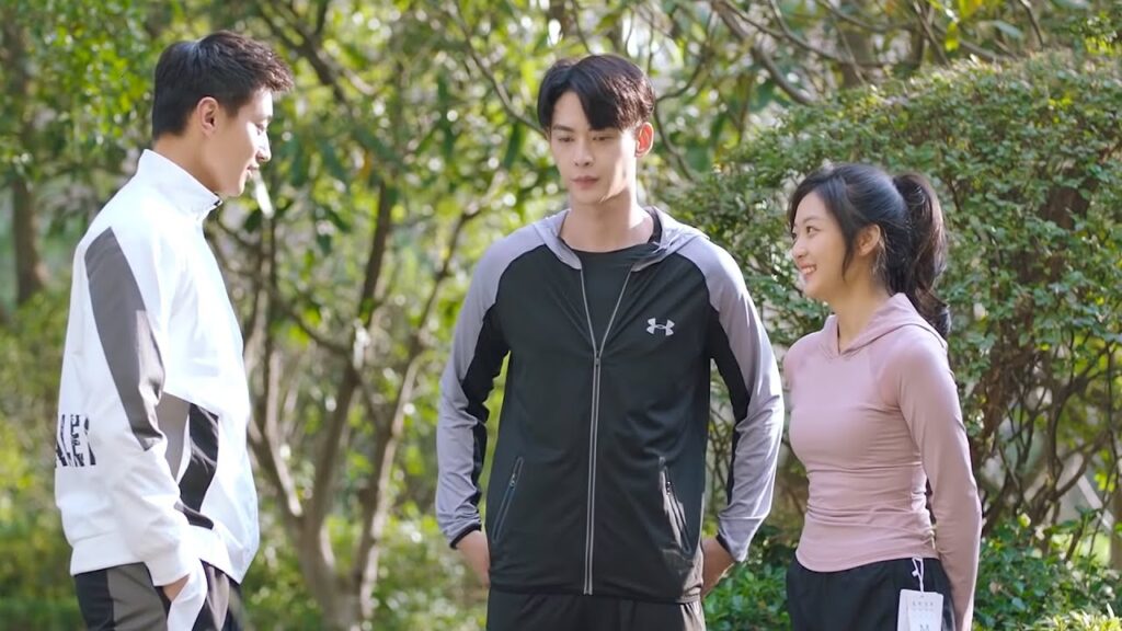 تخطط بطلتنا أن تتقرب من رئيسها البارد بحيلة ولكنها تفشل لهذا السبب!😅مشهد رومانسي من "عدنا للحب"