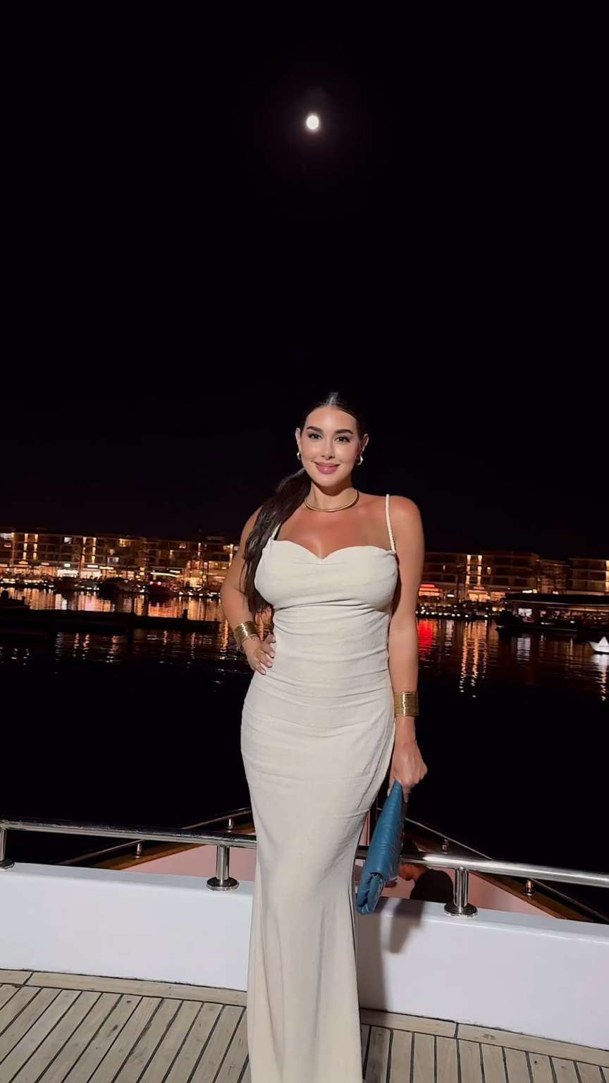 Yasmine  hot body🔥🔥🔥🔥