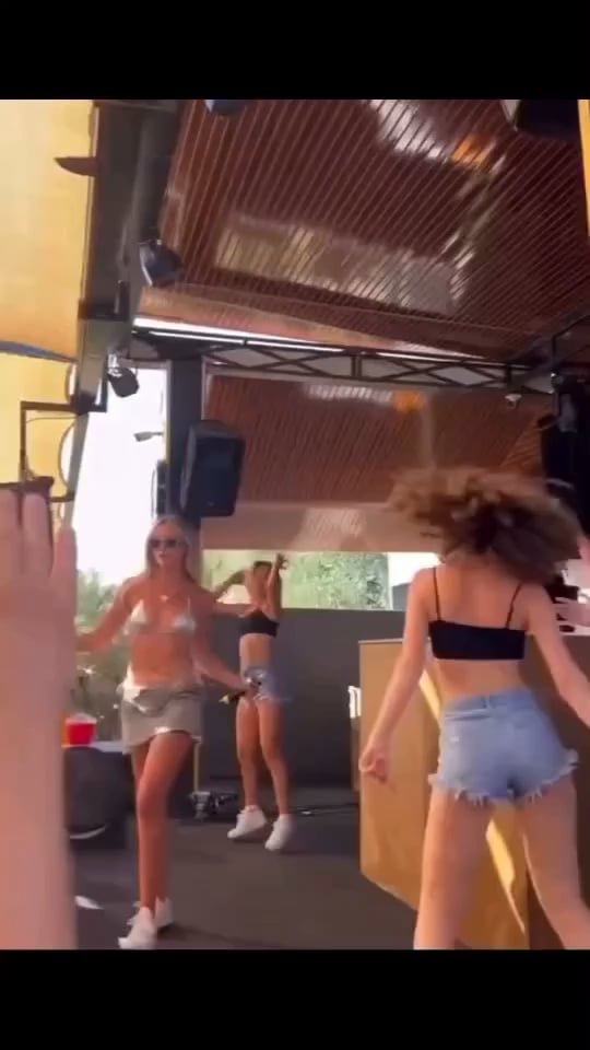 Aleyna kalaycıoğlu