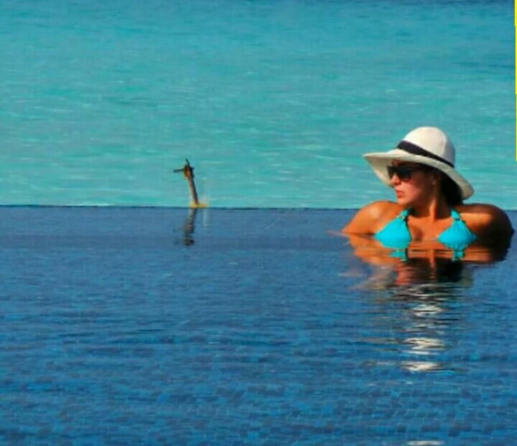 Yasmine sabri in bikini 🔥