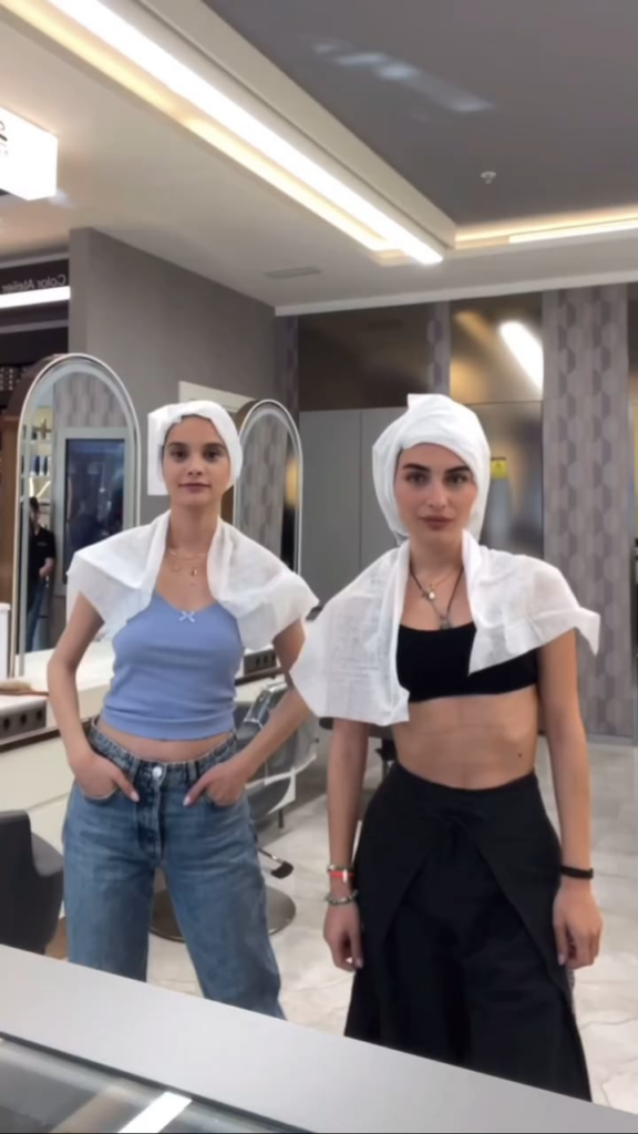 Serra Pirinç ve Çağla Şimşek