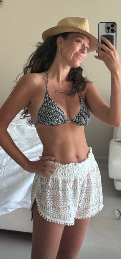 Pelin Akil Pelin Akil