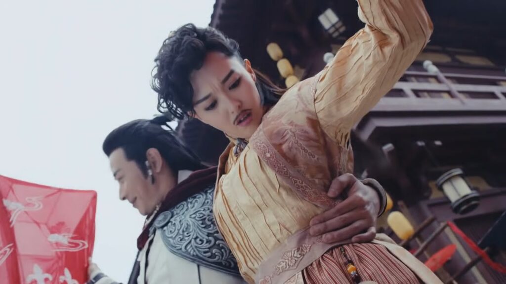 تتنكر أميرتنا وتصادف رجل يلمسها بالخطأ بحجة إنقاذها مشهد لطيف😇من دراما "الأميرة واي يونغ"