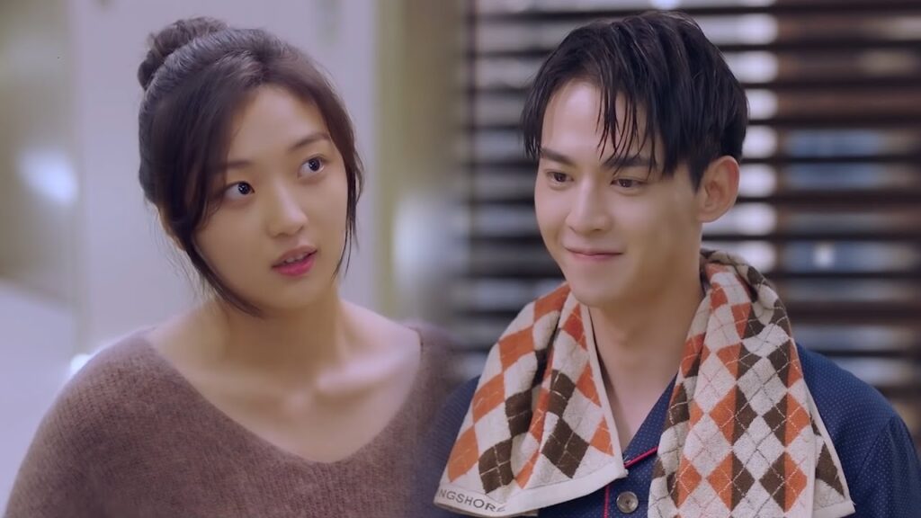 توصيه بألا ينام وينتظرها فيستحم ويكون بانتظارها معتقدًا بأنها ستقضي الليل برفقته❤️مشهد من عدنا للحب