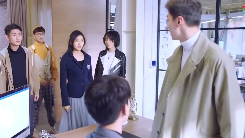 مثلث حب! يتشاجر الرجلان على فتاة كتب لهما نفس الرسالة❤️مشهد رومانسي من "عدنا للحب"