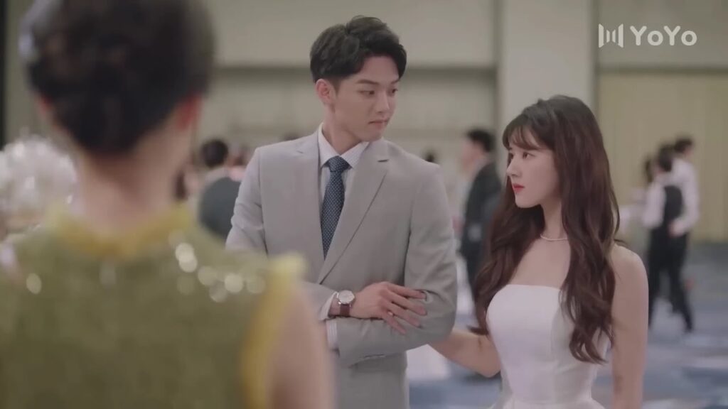 يتفاخـر بإخته و يحضرها معه الى الحفل الكبير ( ارجوك اطمئن يا سيد لينغ ) يتفاخـر بإخته و يحضرها معه الى الحفل الكبير ( ارجوك اطمئن يا سيد لينغ )