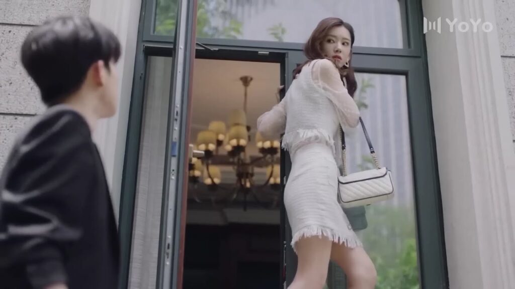 يأتي لمساعدتها بالهرب لكنه يجدها وجدت الحل بالفعل ( ارجوك اطمئن يا سيد لينغ )