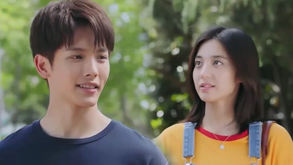 يلتقـي بالفتاة التي كان يحبـها في ايام المدرسة كبرت و صارت آنسة