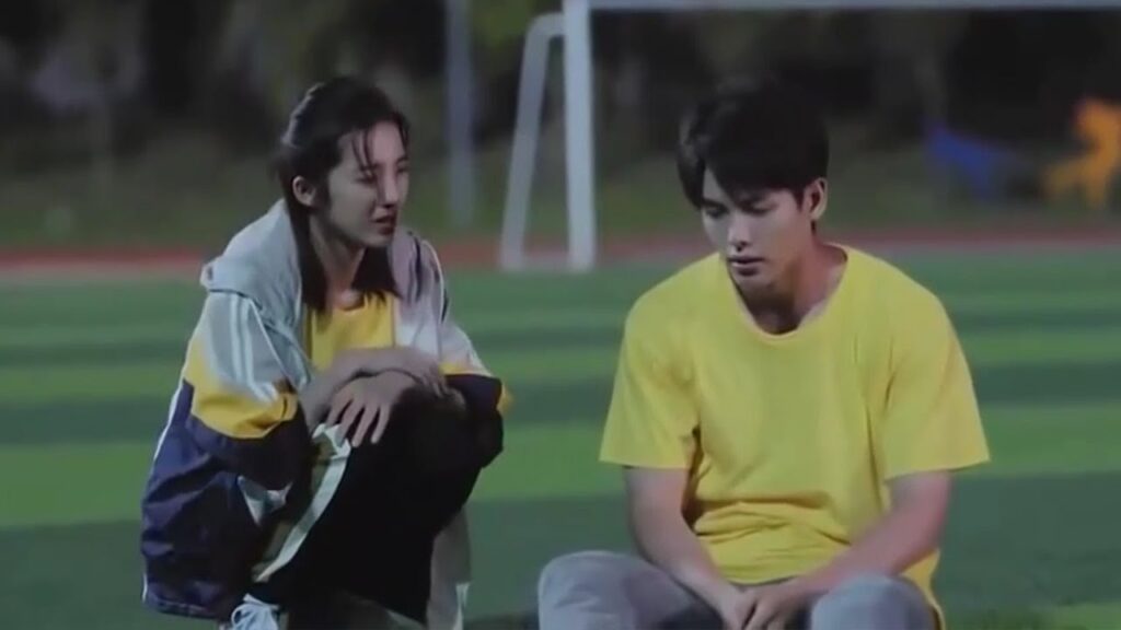 الطالب الاكثر وسامة في المدرسة يحبـها ( رومانسيتي الاولى )