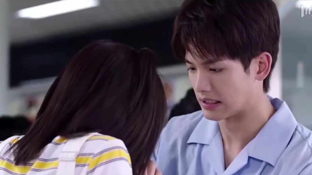 انها مريضة لكنـه يعاملـه بإهتمام وبكل رقـة ( رومانسيتي الاولى )