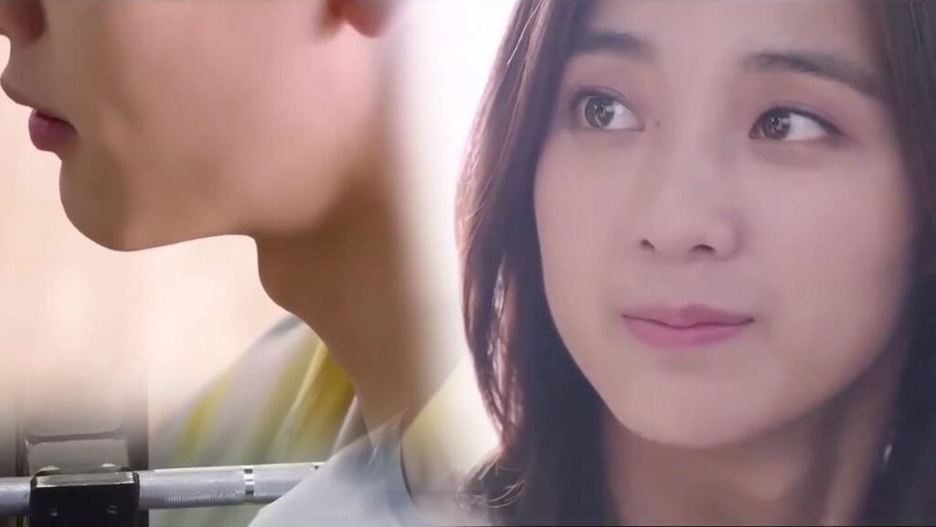 معجبـة بعروق يديـه و لا تتوقف عن النظر ( رومانسيتي الاولى )