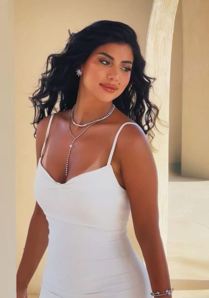 The bikini mark on Caroline's hot breasts🔥🔥🔥🔥